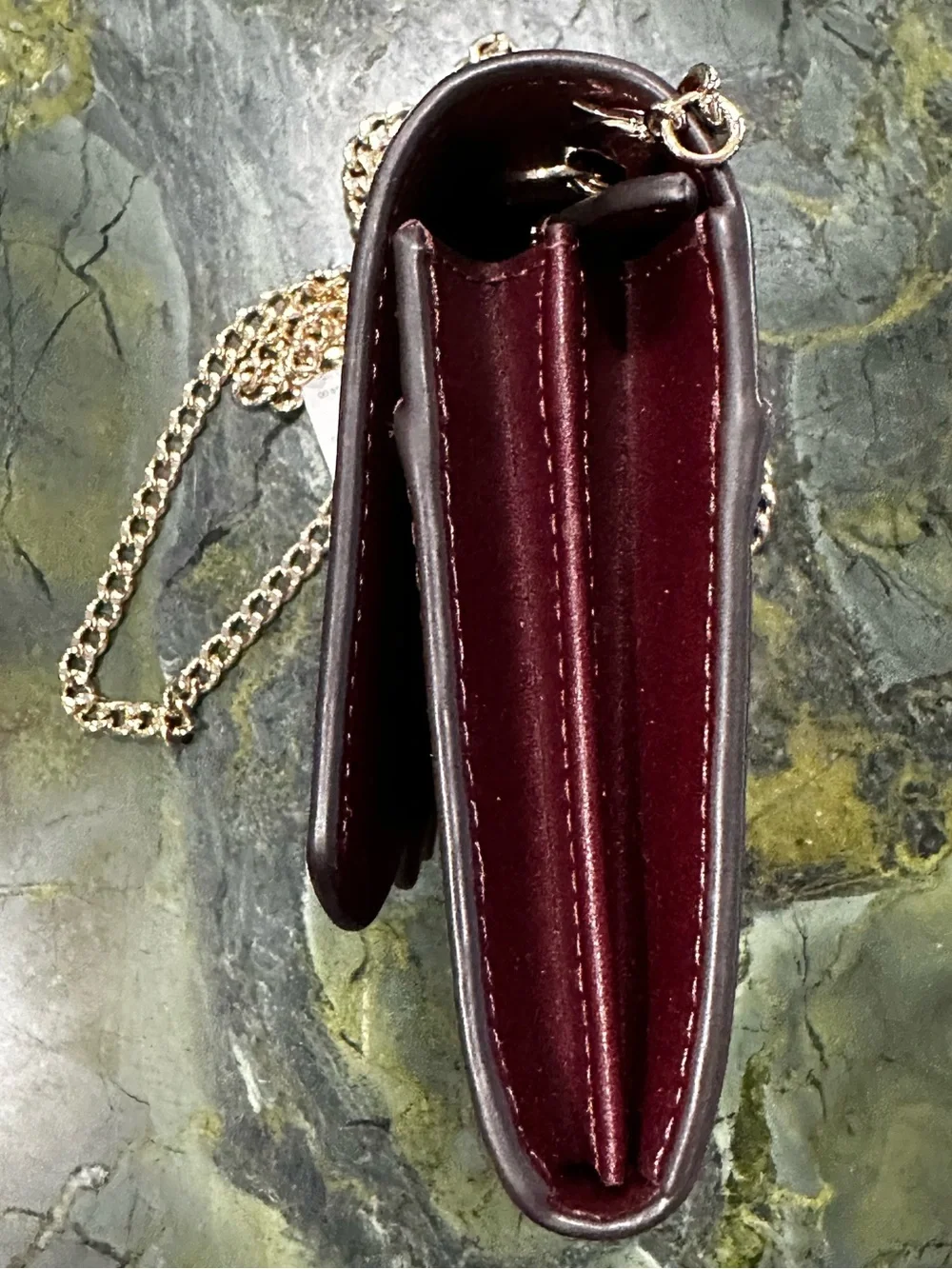 KATE SPADE Scalloped Flap Wallet Crossbody Bag Wine Color with Gold Chain NEW
